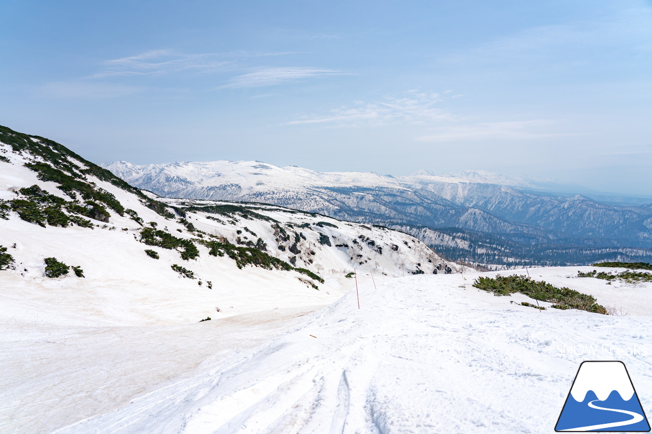 大雪山旭岳ロープウェイ｜2022-2023シーズンSNOWFreaks最終レポート。滑り納めは、北海道最高峰「旭岳」。皆様、今シーズンもありがとうございました！